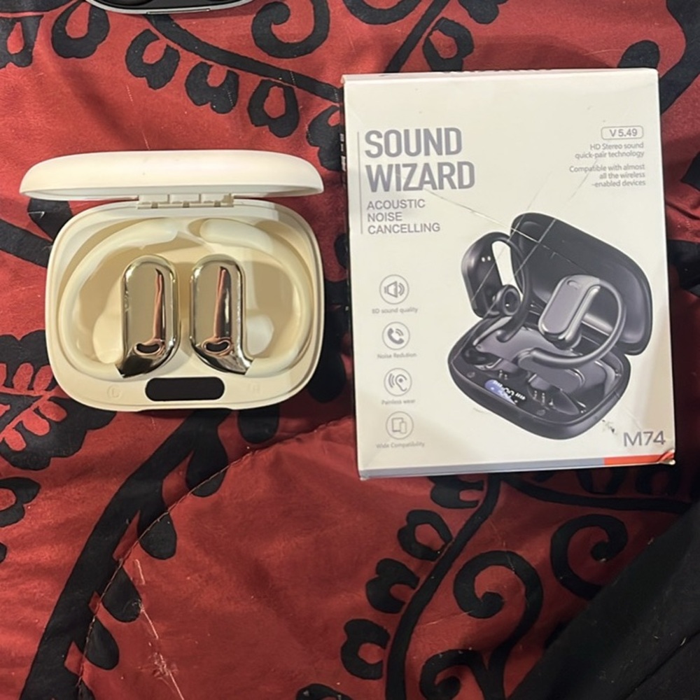 M74 On-Ear AI translating Headphones - Gold and Cream